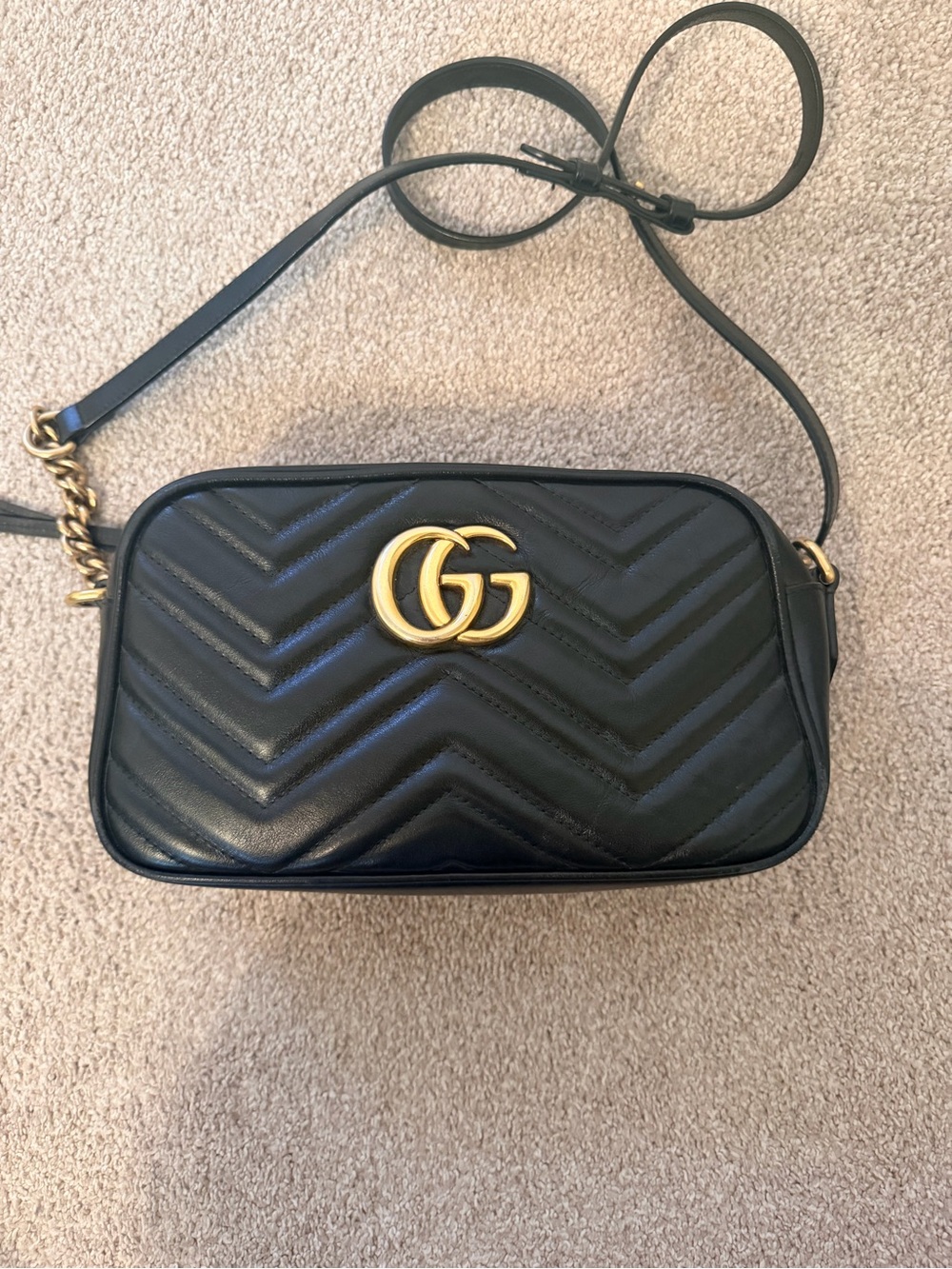 Gucci GG Marmont Small Black Leather Shoulder Bag - Picture 4 of 11